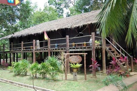 Rumah Panjang Iban Sarawak ~ Delta-Ilmu