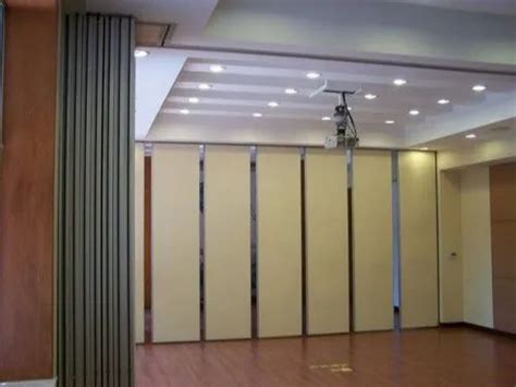 Modern Rectangular Wooden Partition For Office At Rs 210 Square Feet