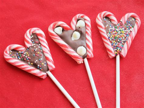 How To Make Candy Cane Lollipops for Holiday Gifts