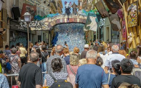 Las Fiestas De Gr Cia Empiezan A Prescindir De Conciertos Y Barras Para