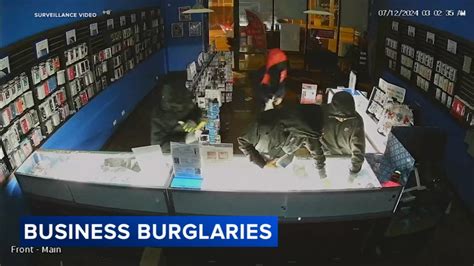 Chicago Crime Burglars Smash Into Wicker Park Business Surveillance