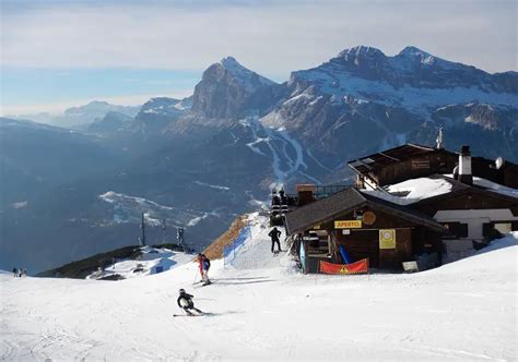 Cortina Ski Resort Cortina D Ampezzo Italy Info And Review