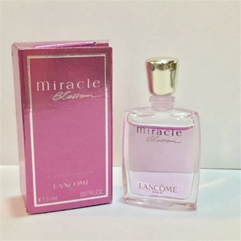 NY Lancôme Miracle parfym Blommig kryddig doft Köp på Tradera