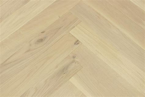 Natural Engineered Flooring Oak Herringbone Non Visible Uv Oiled No Bevel 11 3 6mm By 70mm By 490mm