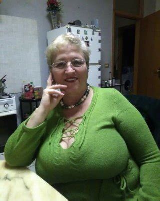 BUSTY GRANNIES ARE HOT TOO Porn Pictures XXX Photos Sex Images Page PICTOA