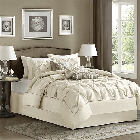 Janelle Ivory Beige 7 Pc Queen Comforter Set Rooms To Go