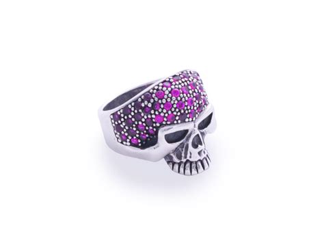 Sterling silver skull ring