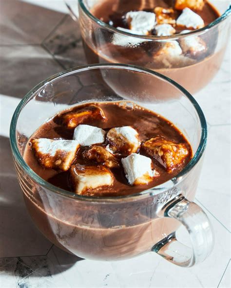 Vegan Hot Chocolate Recipe | SUPER CREAMY! 5 Ingredient