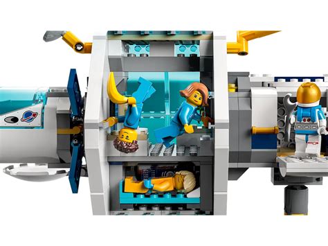 Buy LEGO® Lunar Space Station - Estación Espacial Lunar online for53,99 ...