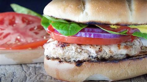 Juicy Grilled Turkey Burger Recipe