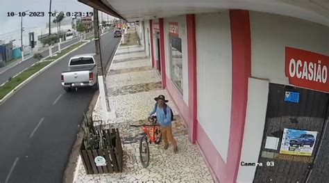 Vídeo mostra homem furtando bicicleta no Centro de Vilhena Rota