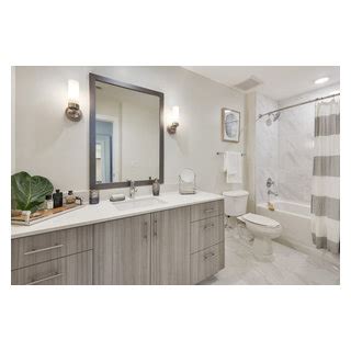 Icon Midtown Atlanta - Contemporary - Bathroom - Atlanta - by R Jones ...