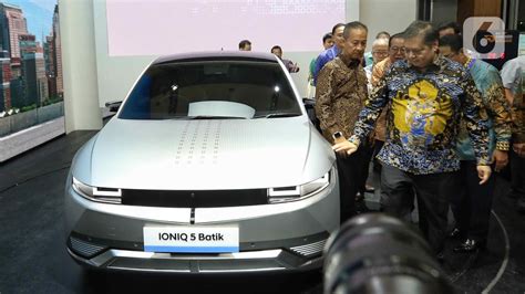 Menko Airlangga Tantang Giias Dongkrak Penjualan Mobil Listrik