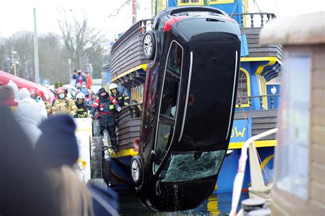 Dlaczego auto wpadło do wody w Dziwnowie Świadkowie wskazują na ważny