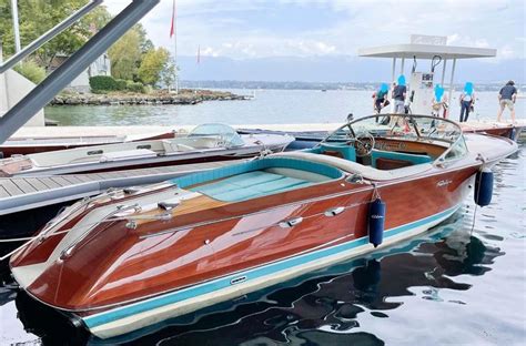 Pin By Jan Van Acquoij On Riva Classic Wooden Boats Model Boats