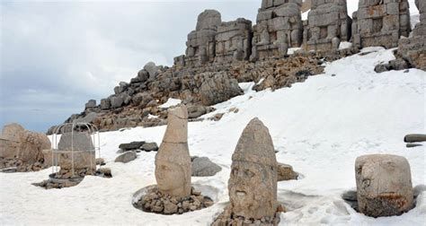 Yolu A Lan Nemrut Da Turistlere Kap Lar N A T