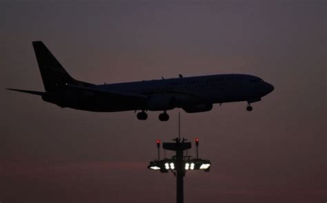 Flights Diverted At Delhi Airport Due To Bad Weather Delhi Delhi