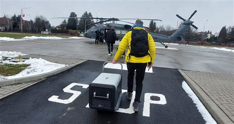 Wyjątkowy transport z Lublina do Warszawy Policyjny black hawk