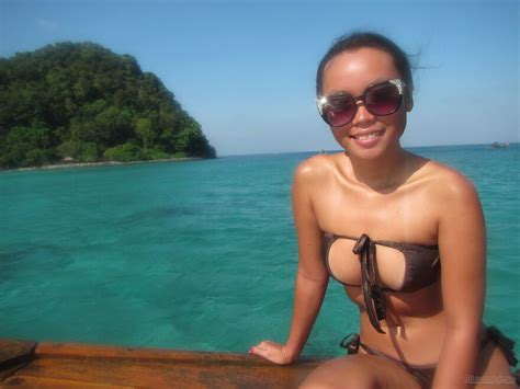 Bikini Model Bev AI Enhanced PhiPhi Islands Part Topaz