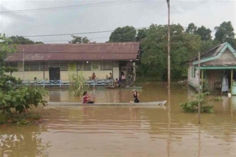 Banjir Kapuas Hulu Meluas ANTARA News