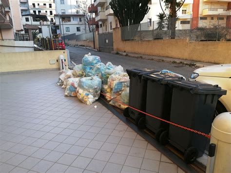 Reggio Calabria Nel Degrado La Denuncia Di Un Cittadino Da Settimane