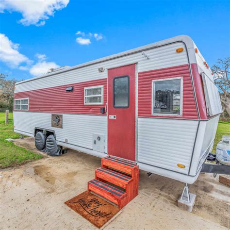 200-Square-Foot 1984 Holiday Rambler Travel Trailer Photos | Apartment Therapy