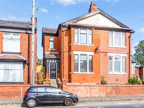 3 Bed Semi Detached House For Sale In Bolton Road Chorley Pr7 Zoopla