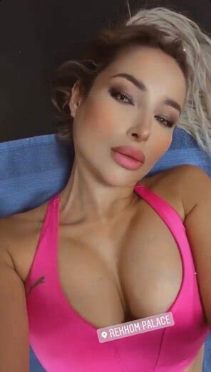 Nude And Raining Just Strolling Down The Sidewalk Porn Pic