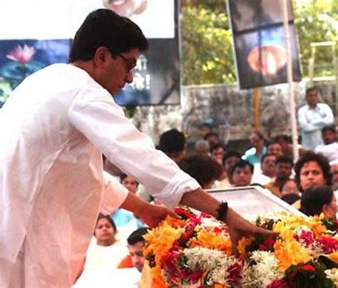 Bigwigs pay homage to Pramod Mahajan | India News - Times of India