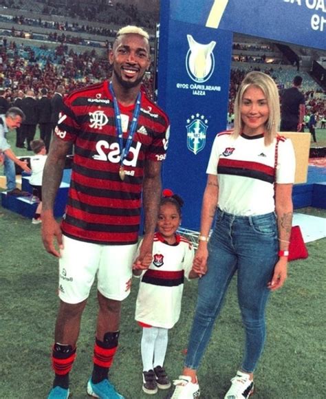 Esposa Do Jogador Gerson Ex Flamengo Anuncia Separa O N O Somos