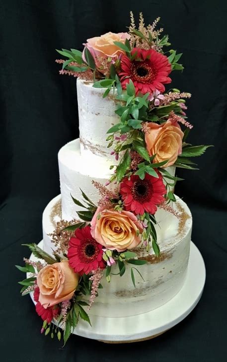 Bruidstaart Naked Cake Met Veldbloemen Het Taartgeheim