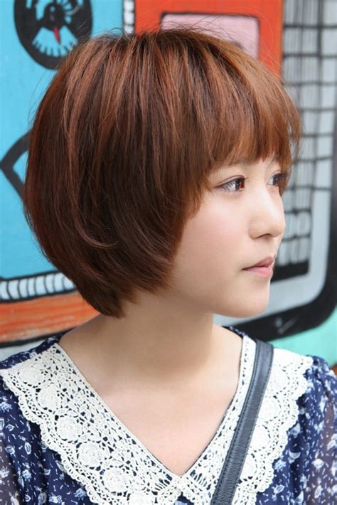 Cute Korean Short Haircut: Layered Bob with Feathered Ends & Fringe ...