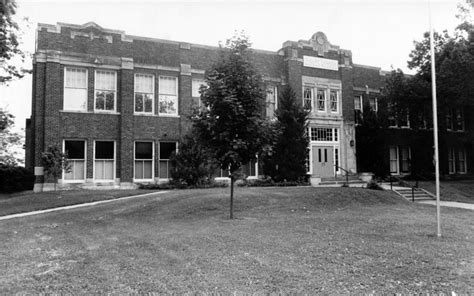 Mount Vernon Middle School - Mount Vernon Historic Preservation Commission