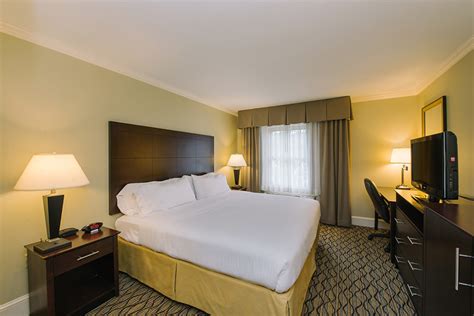 Holiday Inn Express & Suites Merrimack, NH | Roedel Companies