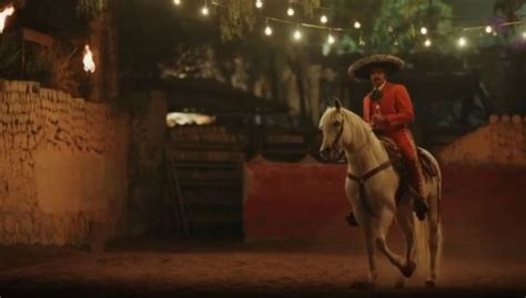 VICENTE FERNÁNDEZ REAPARECE DE FORMA EMOTIVA EN EL TRÁILER DE EL REY