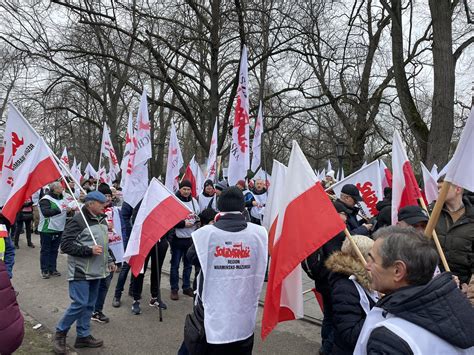 Protest Rolnik W Marca W Warszawie Zablokowane Drogi Tvs Pl