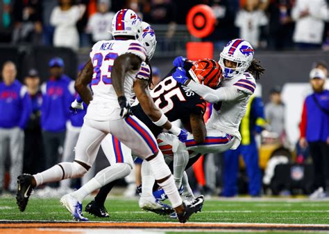 Buffalo Bills safety Damar Hamlin 'showing signs of improvement' but ...