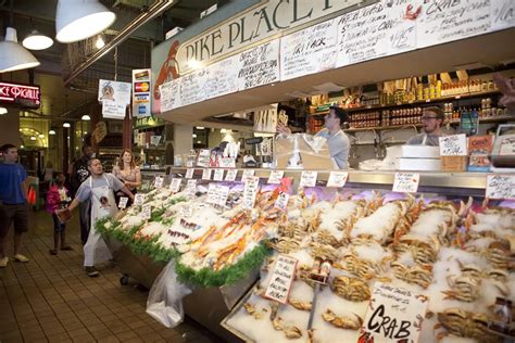 Pike Place Fish Market in Seattle, Washington - Silly America