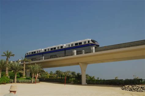 Monorail De Dubai Le Train à Destination De Palm Jumeirah