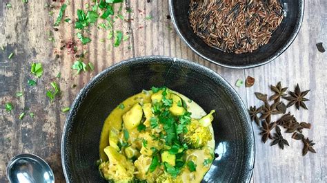 Aubergine And Cauliflower Curry Recipe