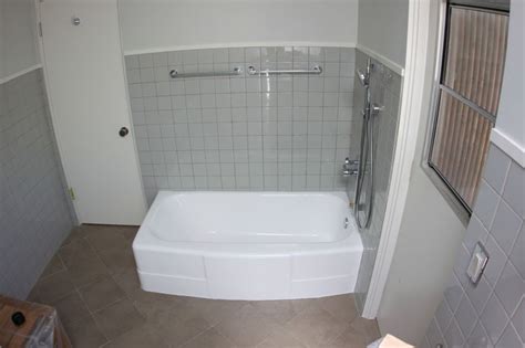 Bathtub Reglazing Guide