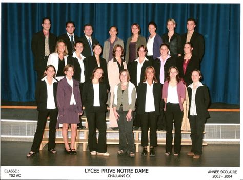 Photo de classe Bts action commerciale de 2003 Lycée Notre dame