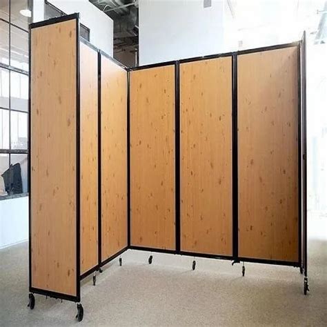 Wood Brown Wooden Office Partition Frame Thickness 18 Mm Size 6