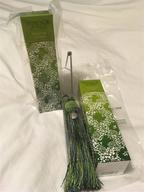 Crabtree Evelyn Scented Tassel Windsor Forest Set 2 Fragrance Holiday