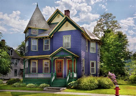 House - Victorian - Waterbury VT - There lived an old lady who lived in ...