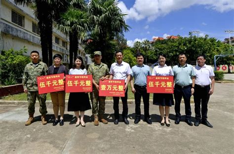 泉港区委、区政府主要领导分别带队走访慰问驻军部队 泉港要闻 新闻中心 政务公开 泉州市泉港区人民政府