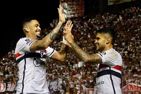 No sufoco São Paulo derrota Sport Grêmio e Cruzeiro ficam no 1 x 1