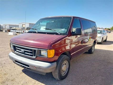 2006 Ford E150 Vans Chateau XL Super Club Wagon 3D Assiter Auctioneers