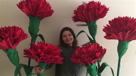 Гвоздики для Центра детского творчества - YouTube | Гигантские бумажные ...
