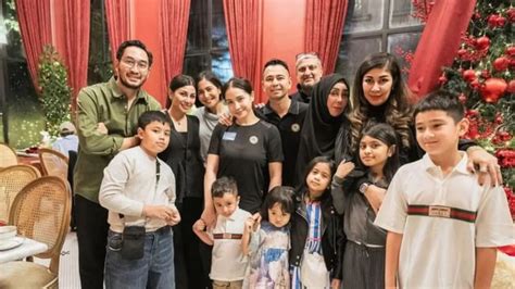 7 Potret Meriahnya Ulang Tahun Mama Amy Raffi Ahmad Dan Keluarga Besar